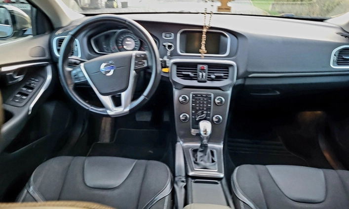 Volvo V40 cena 43500 przebieg: 142600, rok produkcji 2012 z Lidzbark małe 154